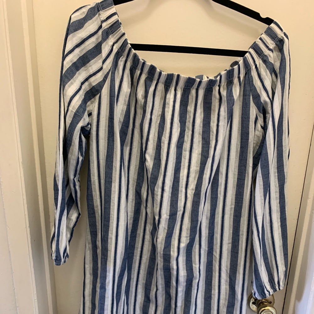 Off the shoulder 3/4 sleeve dress